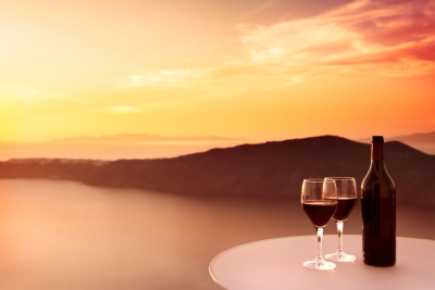 Wine Greece Santorini - source: binik1/depositphotos